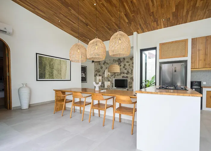Villa Emerald - By Yolla Hospitality