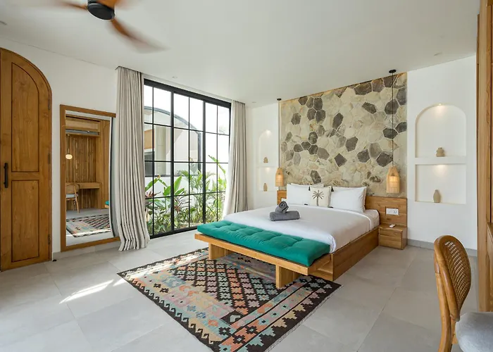 Villa Emerald - By Yolla Hospitality